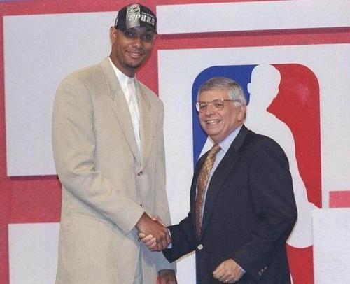 提供了更多 提供了更多